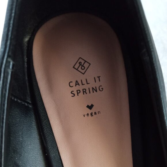 Black Pumps - Picture 4 of 4